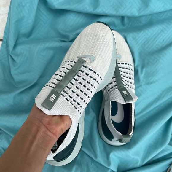 Authentic Nike Running worn 1 time. Fit 7 & 8 - Picture 1 of 5